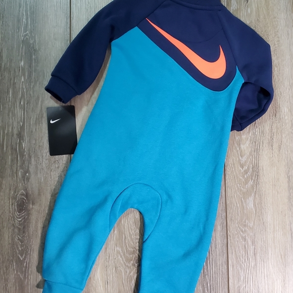 Nike infant's one-piece light currant blue one piece jogger in size 12 months. - Picture 2 of 11